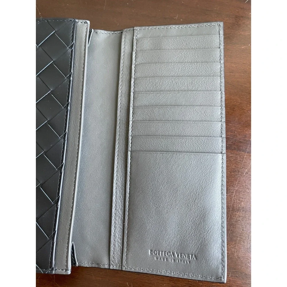 Bottega Veneta 609402‎ Leather Large weave intrecciato Black and Gray Wallet